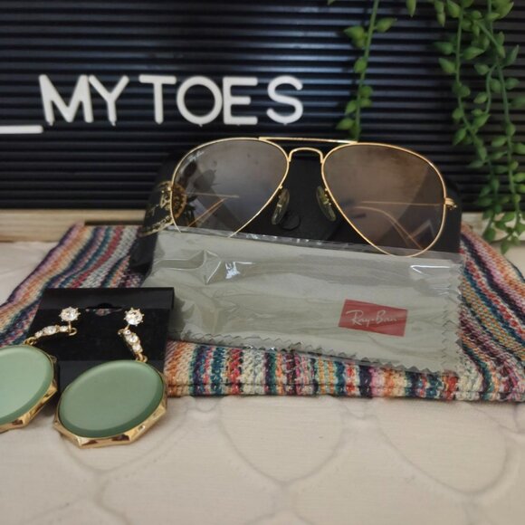 Ray-Ban Vintage 1980s/1990s Gold Frame Glasses, case and cloth Uni-Sex - Picture 11 of 16